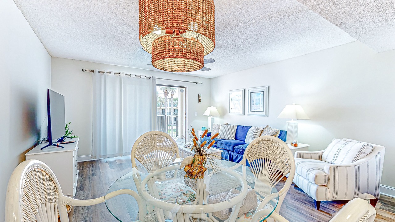 Photo of Livingroom in Surfcrest Village