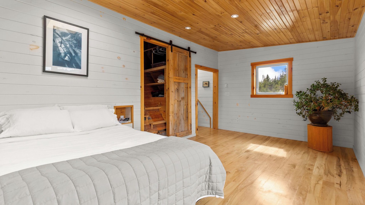 Photo of Bedroom in Terra Nova