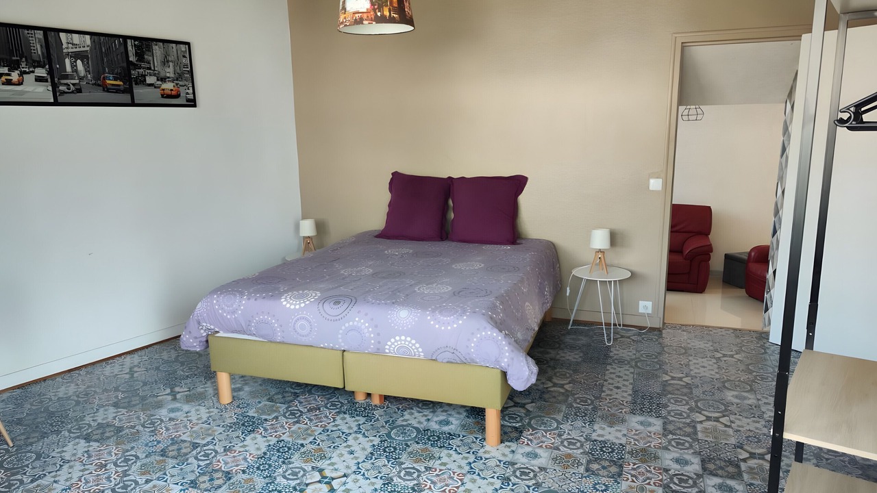Photo of Bedroom in Mer