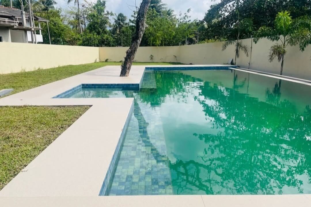 Photo of Outdoor in Talpe