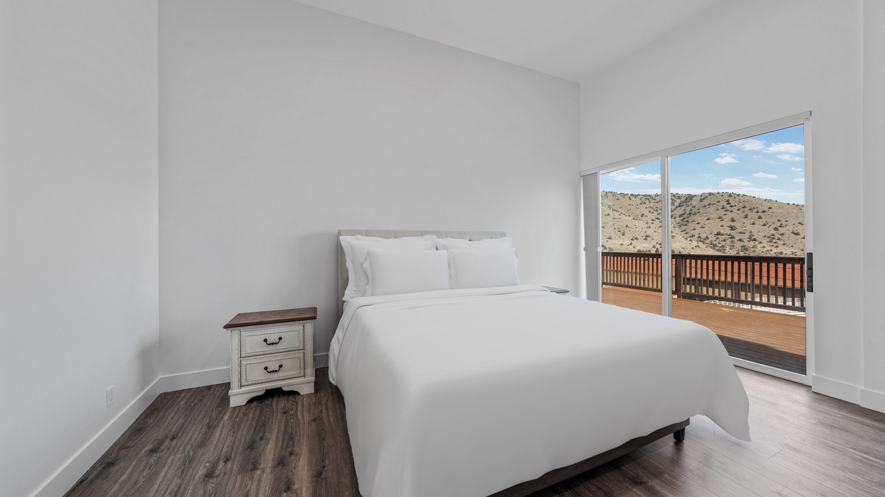 Photo of Bedroom in Topaz Lake