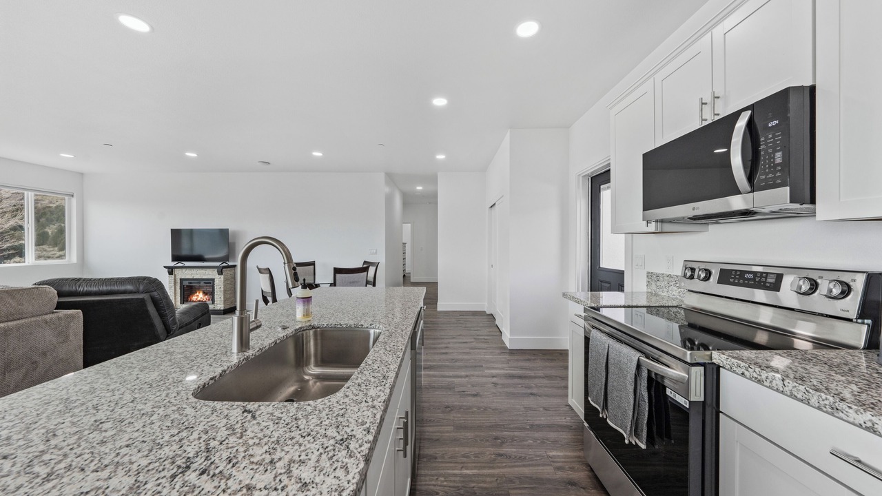 Photo of Kitchen in Topaz Lake