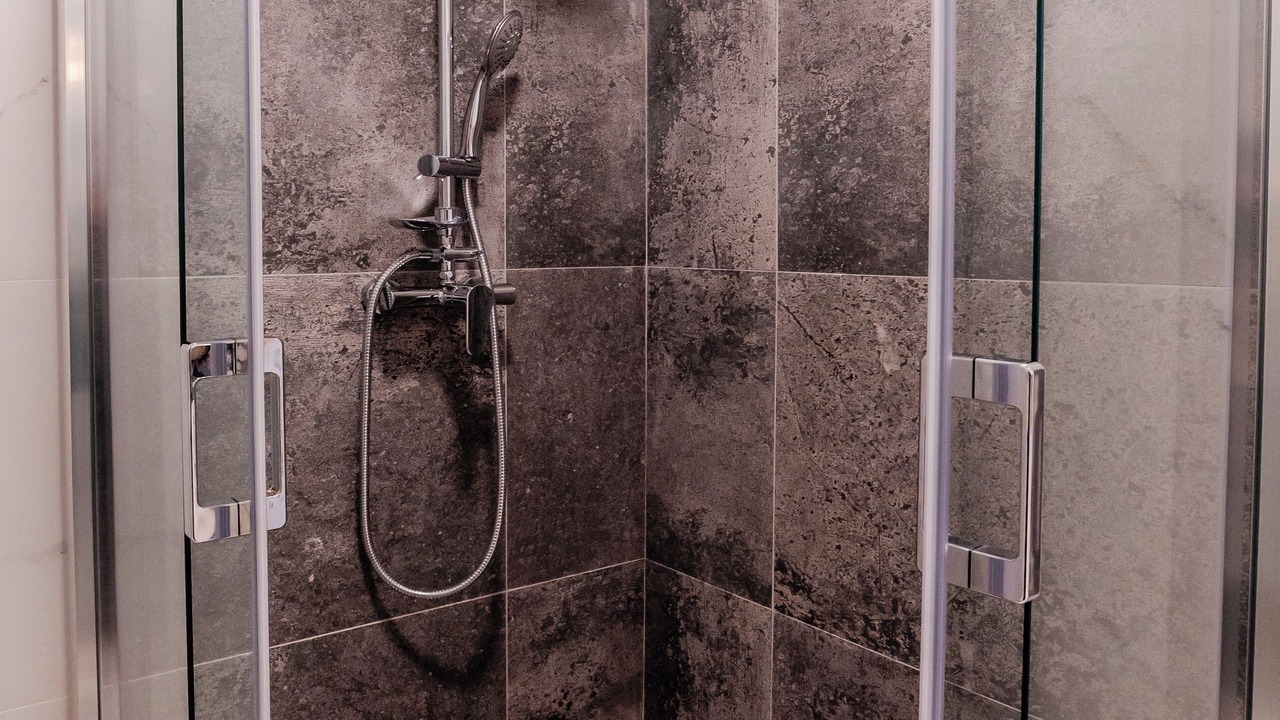 Photo of Bathroom in Mamaia-Sat