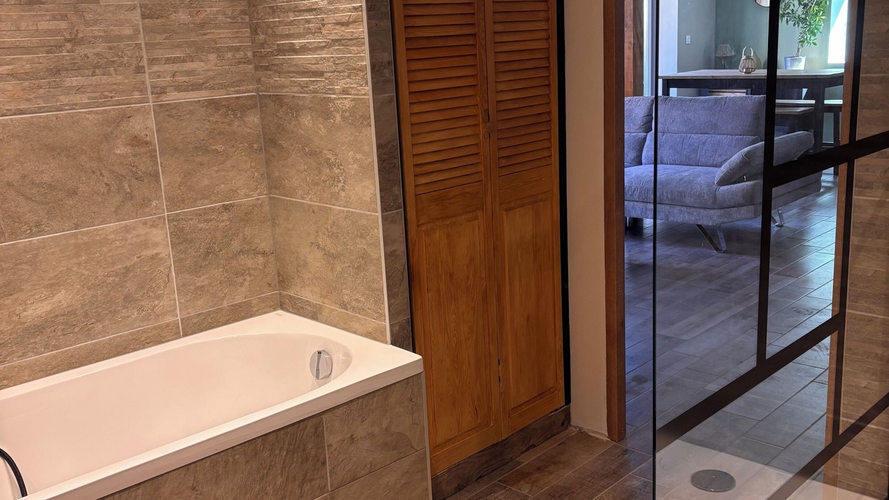 Photo of Bathroom in Monswiller