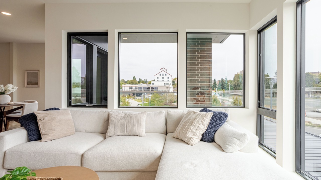 Photo of Livingroom in Central Business District