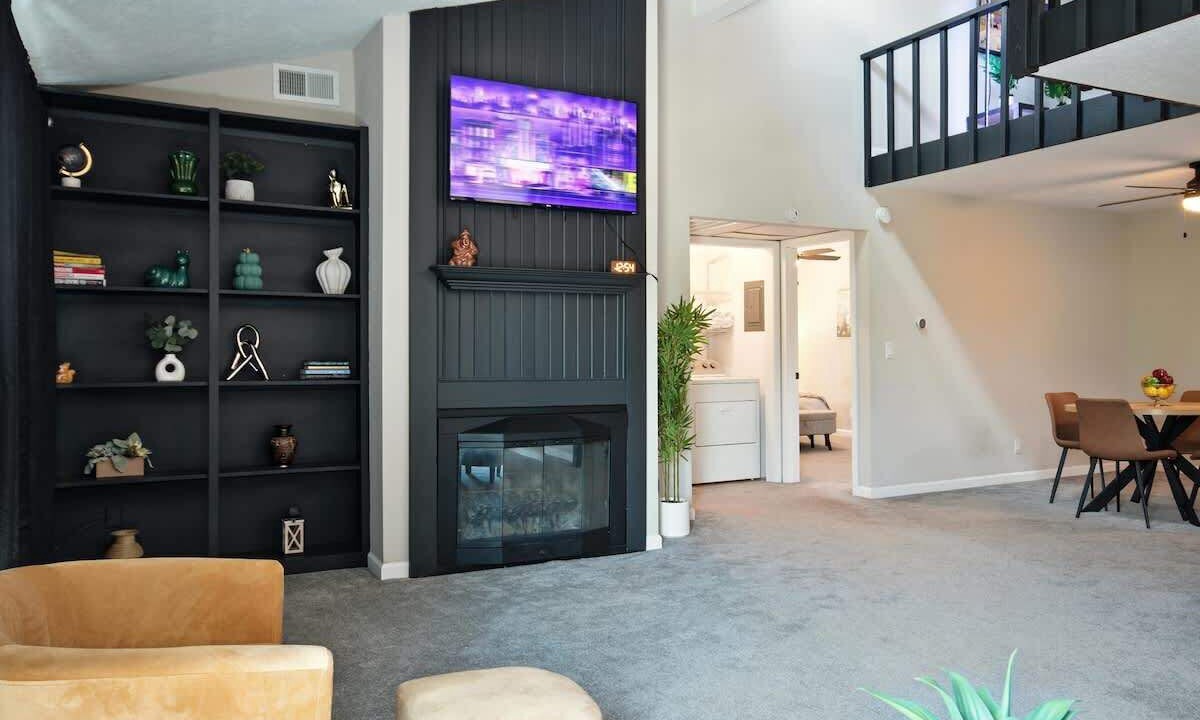 Photo of Livingroom in Bloomington