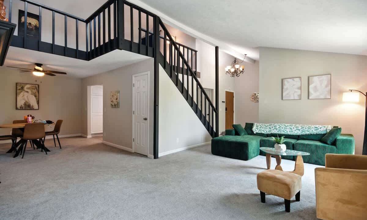Photo of Livingroom in Bloomington