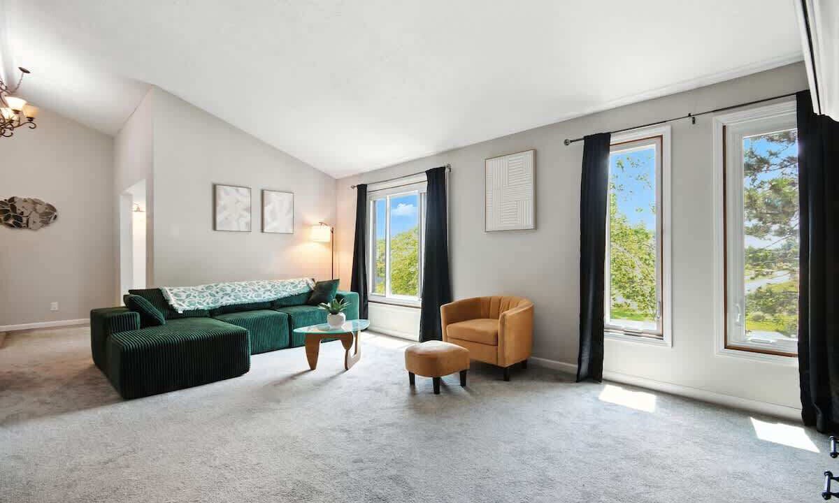 Photo of Livingroom in Bloomington