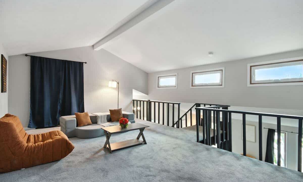 Photo of Livingroom in Bloomington