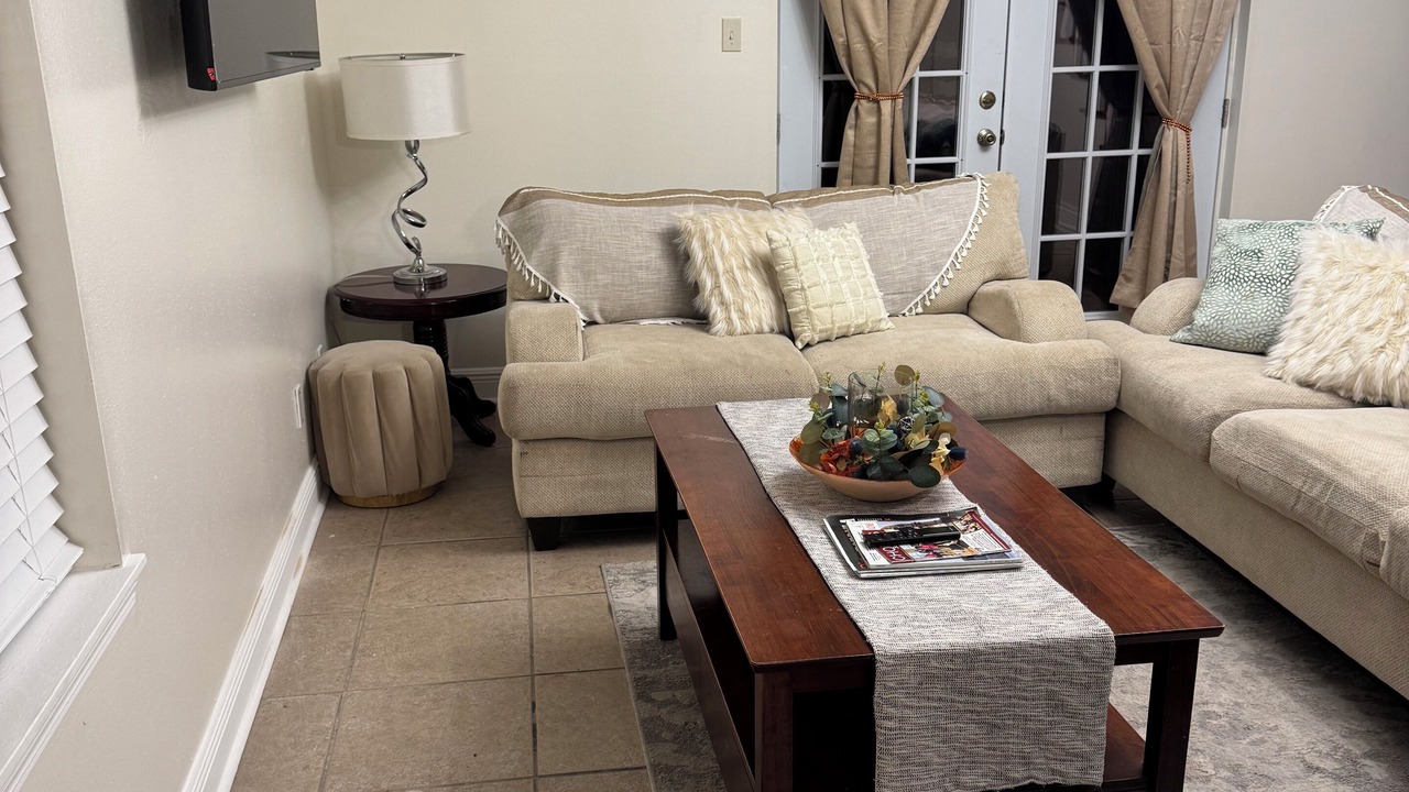 Photo of Livingroom in Destrehan