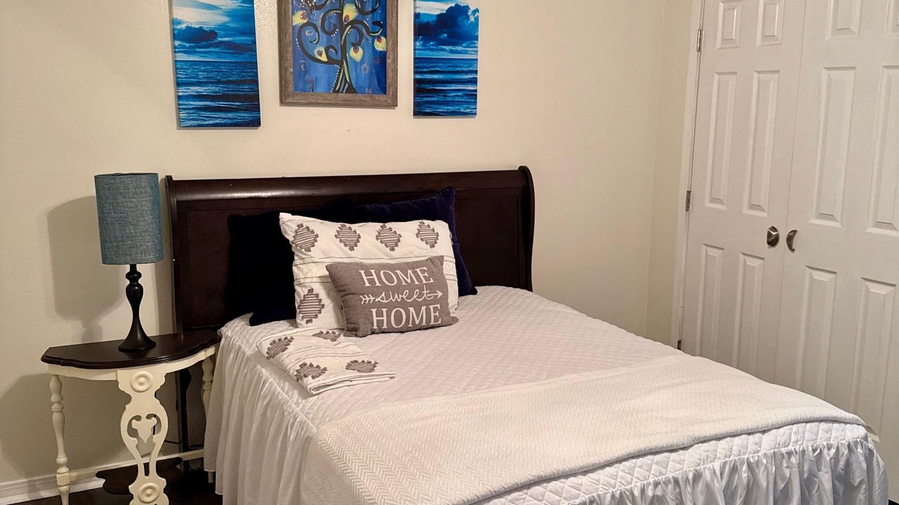 Photo of Bedroom in Destrehan