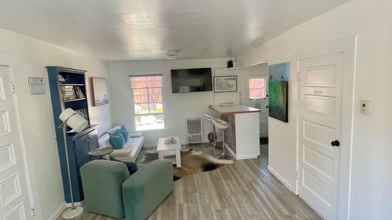 Photo of Livingroom in Toro Canyon