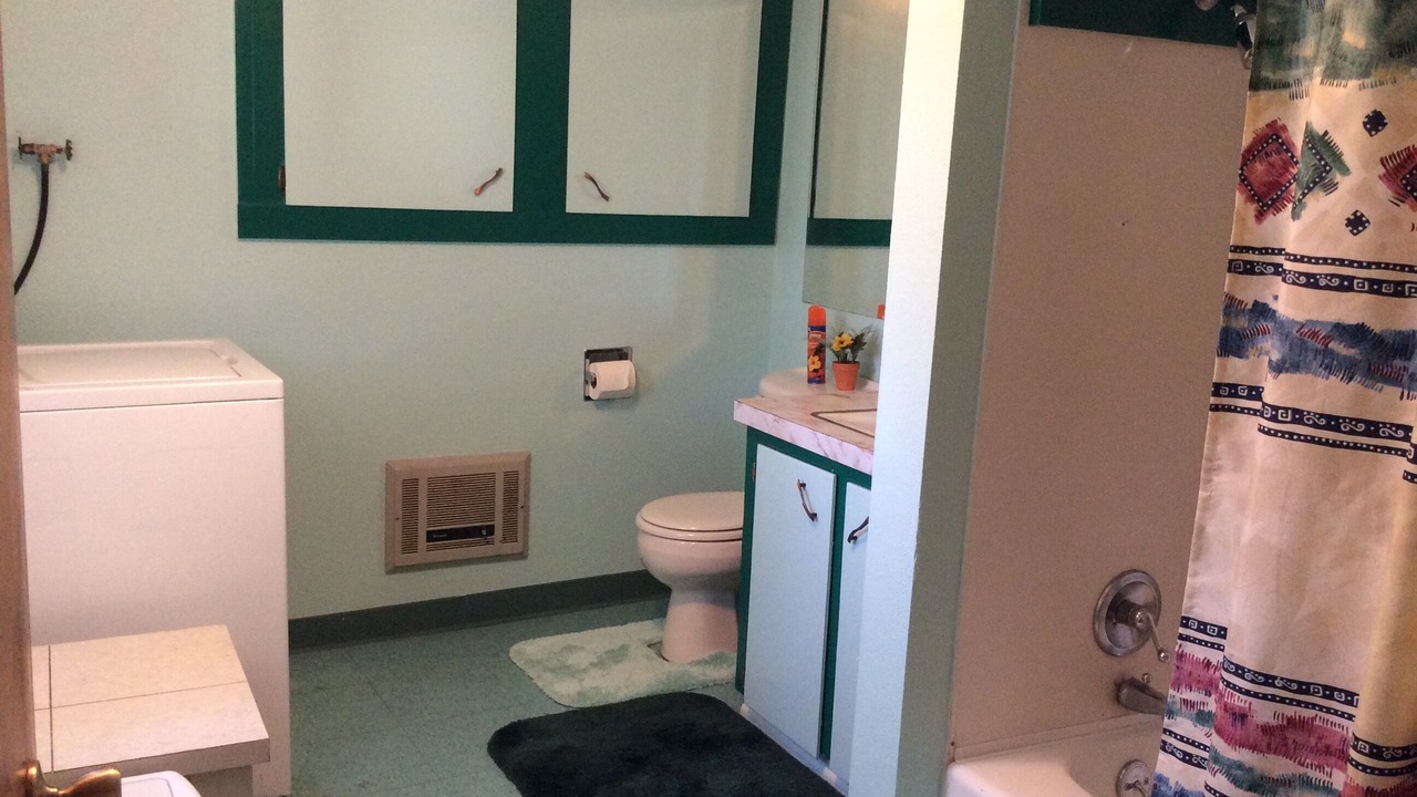 Photo of Bathroom in Elk City
