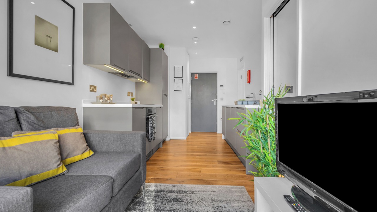 Photo of Livingroom in Cantelowes