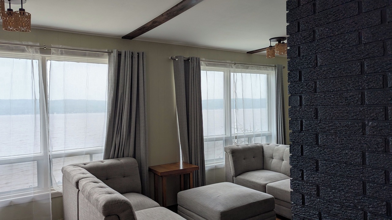 Photo of Livingroom in Champlain
