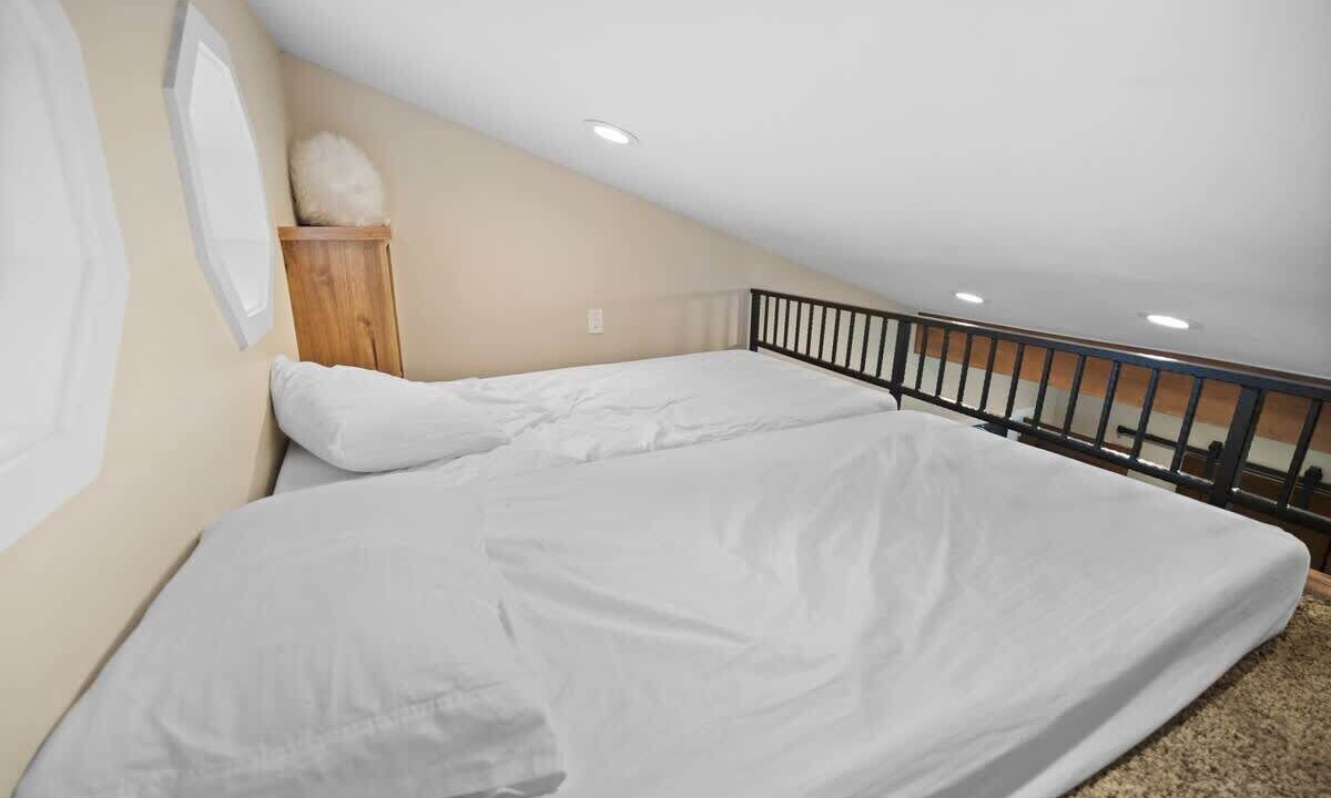 Photo of Bedroom in Colbert