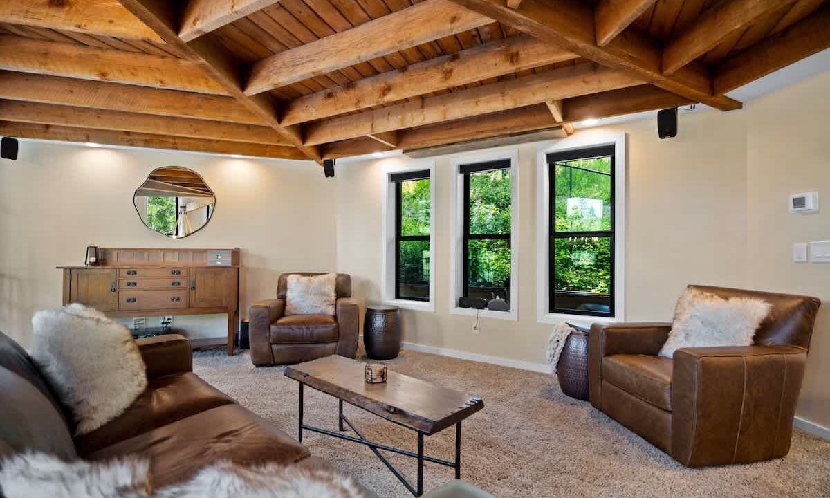 Photo of Livingroom in Colbert