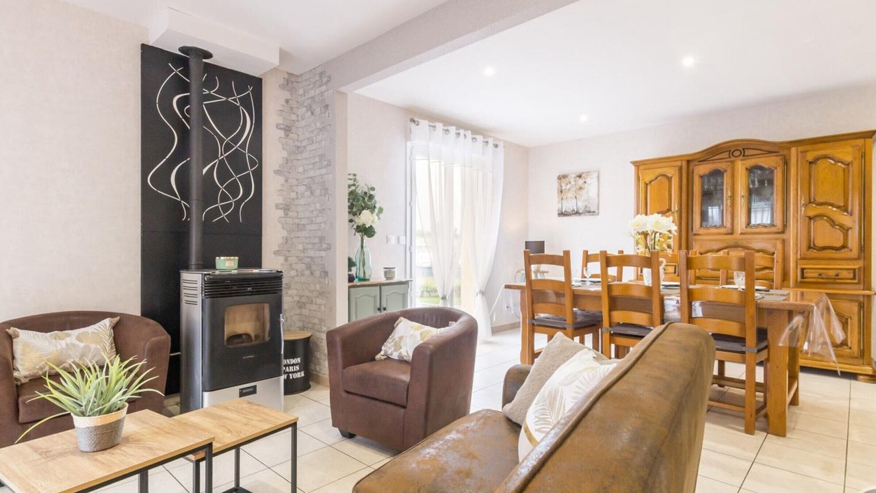 Photo of Livingroom in La Haye-du-Puits