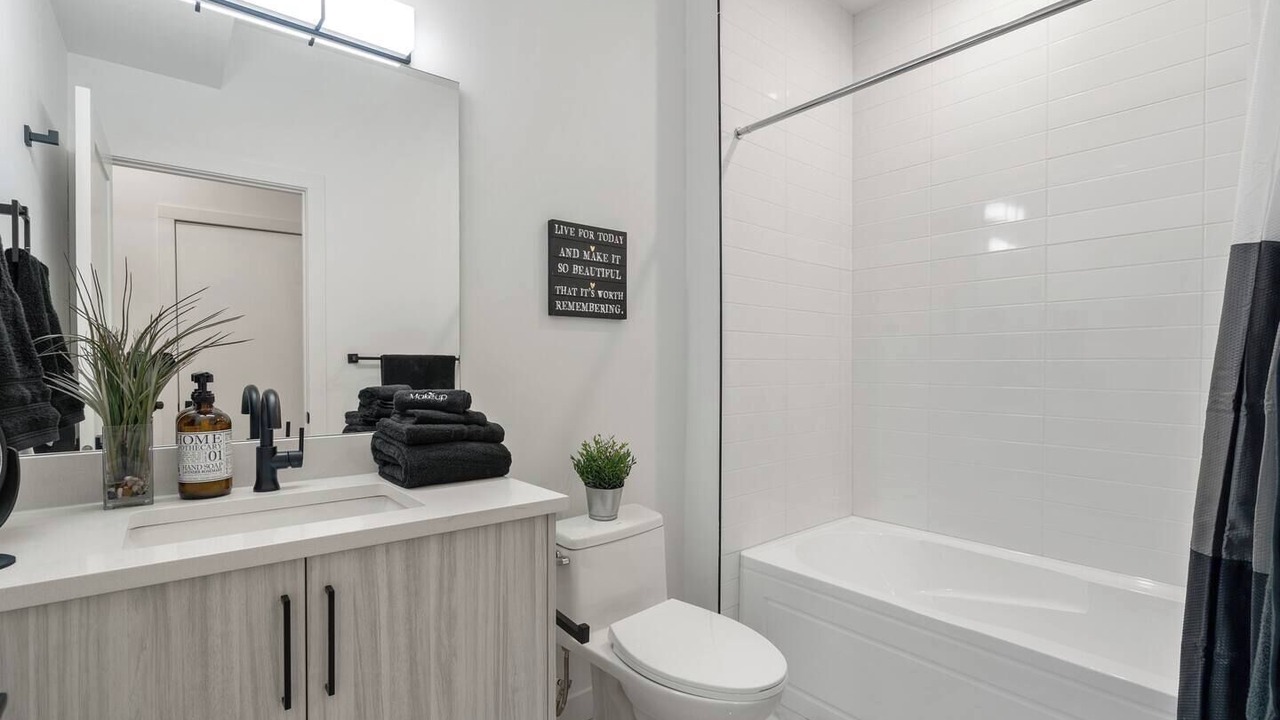 Photo of Bathroom in Crescent Heights