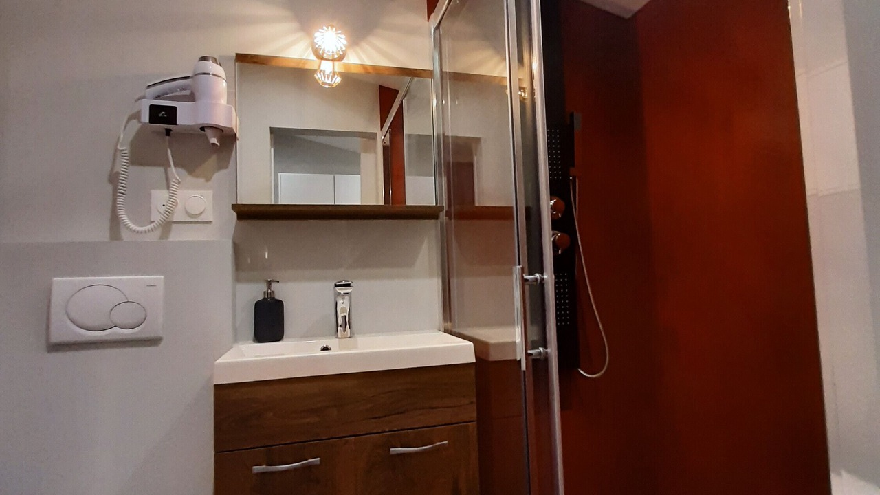 Photo of Bathroom in Bourg-Saint-Andeol