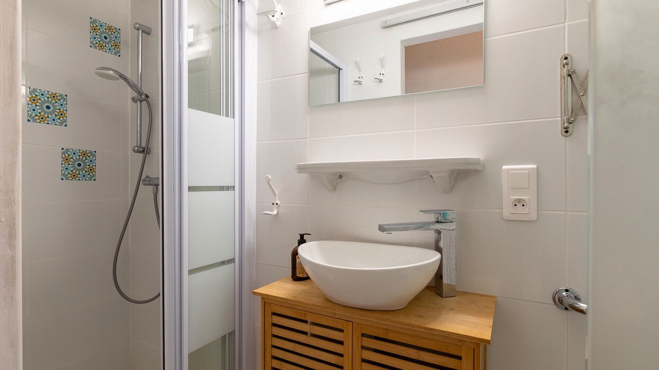 Photo of Bathroom in Saint-Barthelemy-Grozon