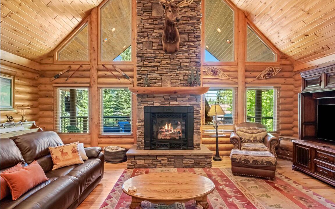 Photo of Livingroom in McCall