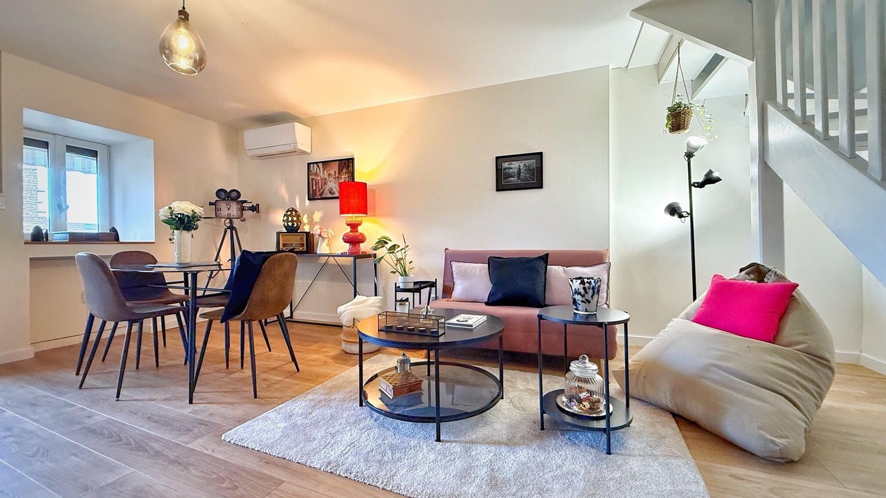 Photo of Livingroom in La Vineuse