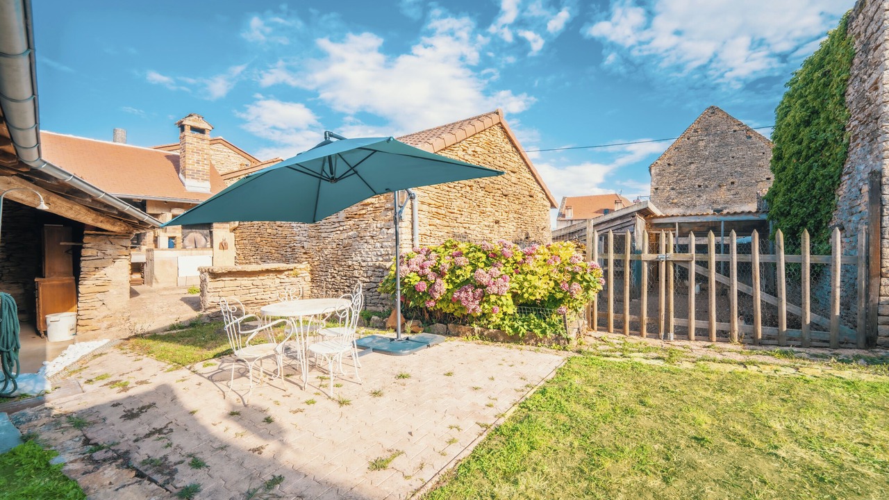 Photo of Outdoor in La Vineuse