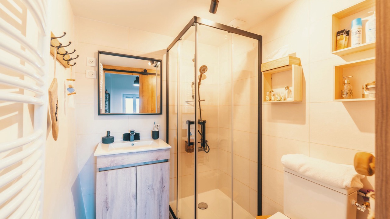 Photo of Bathroom in La Vineuse