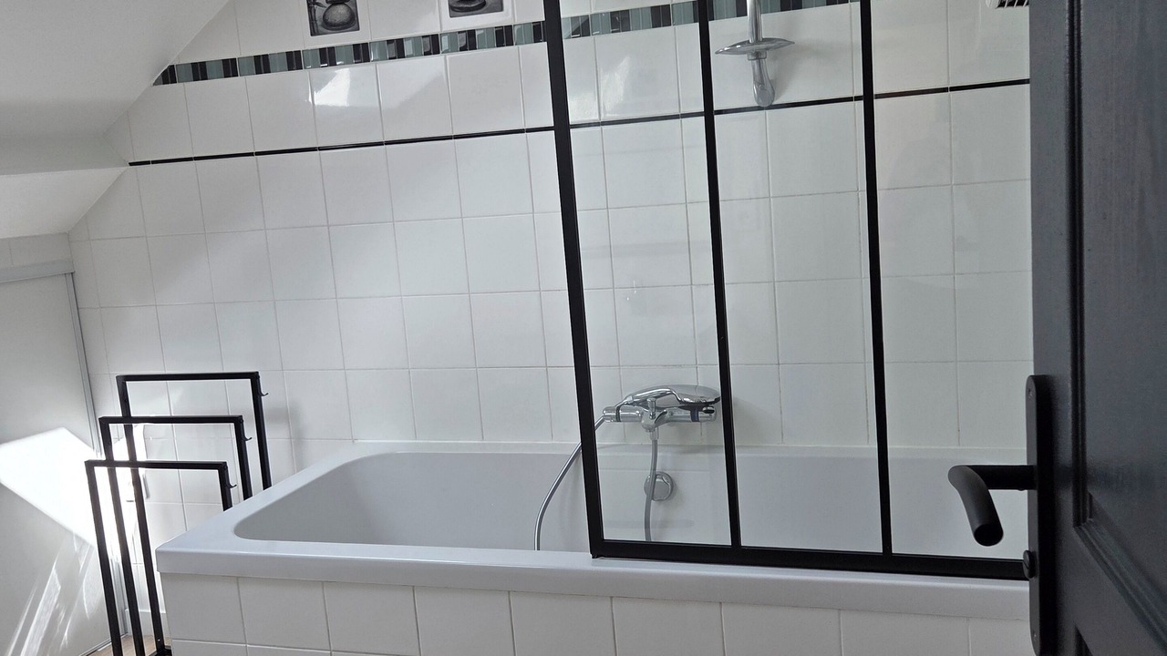 Photo of Bathroom in Recloses