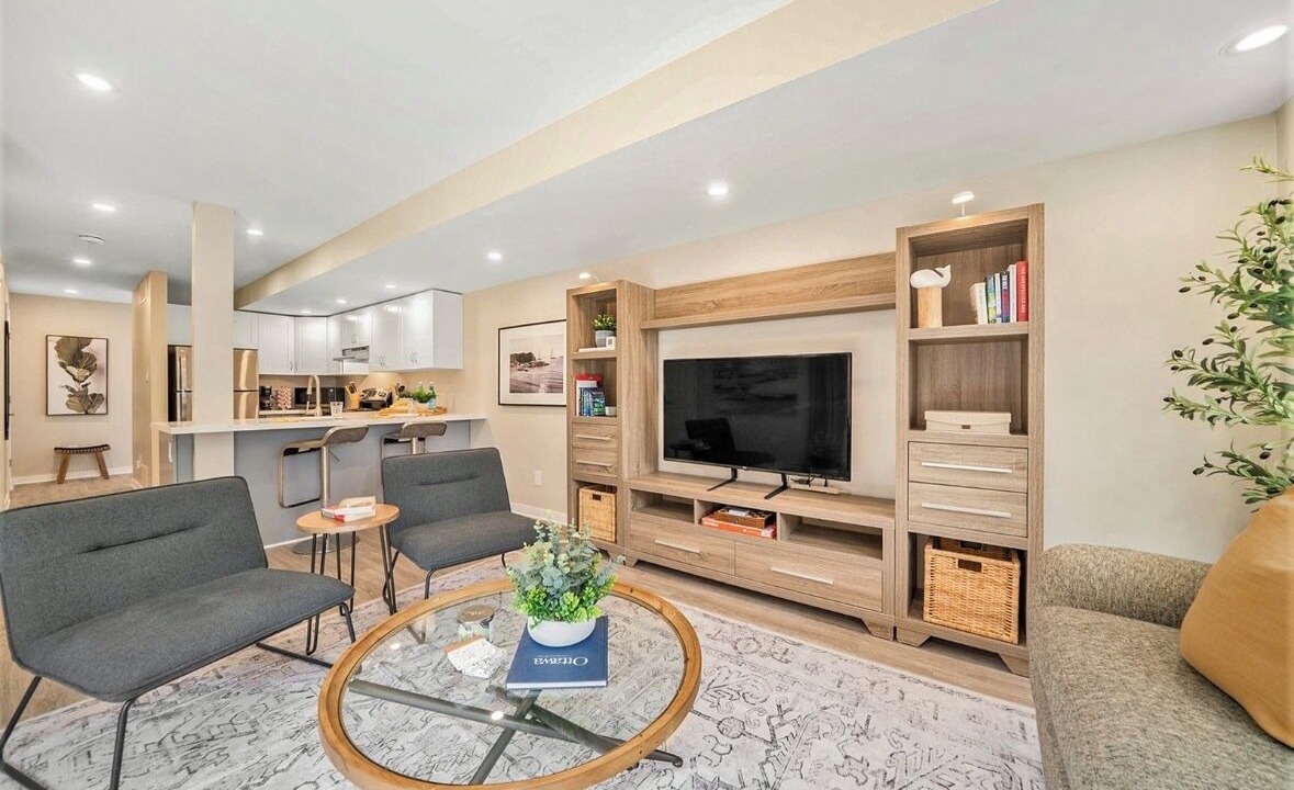 Photo of Livingroom in Ottawa Division
