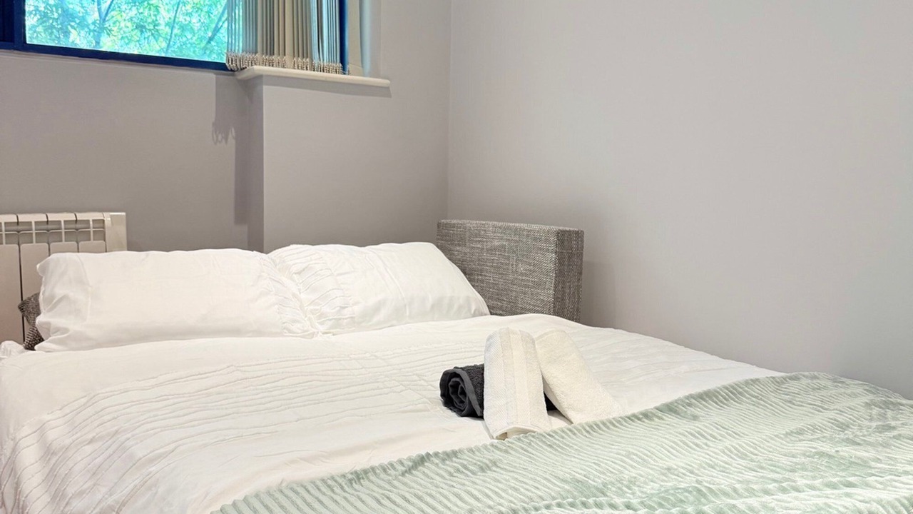 Photo of Bedroom in Harlington