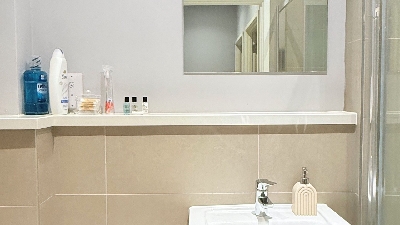 Photo of Bathroom in Harlington