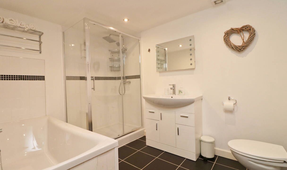 Photo of Bathroom in St Merryn