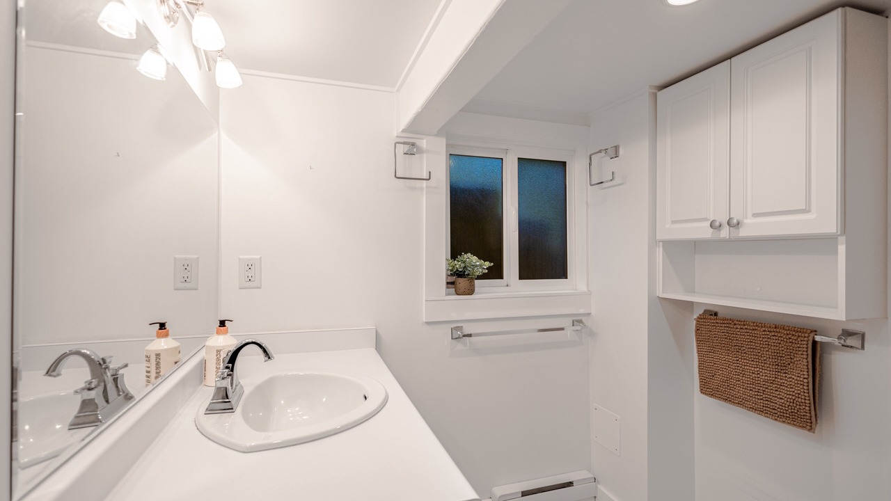 Photo of Bathroom in West Point Grey