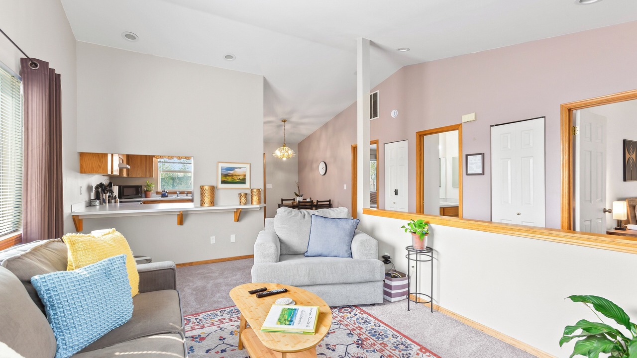 Photo of Livingroom in Pullman