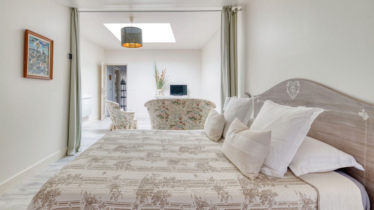 Photo of Bedroom in Caraman