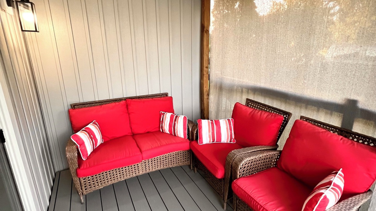 Photo of Livingroom in St. Williams