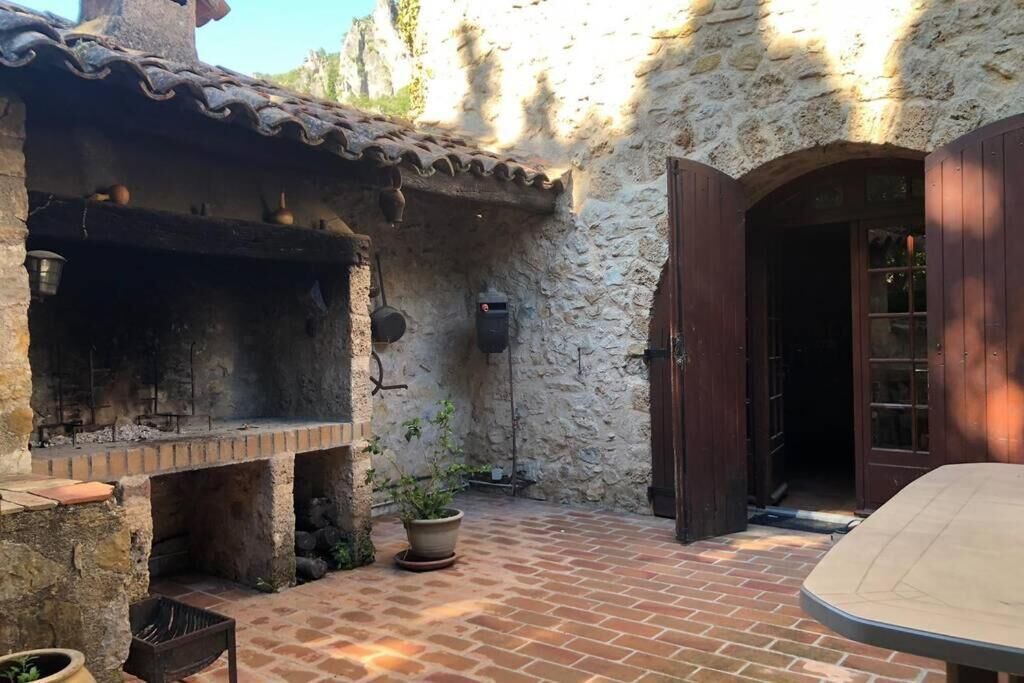 Photo of Outdoor in Saint-Guilhem-le-Desert