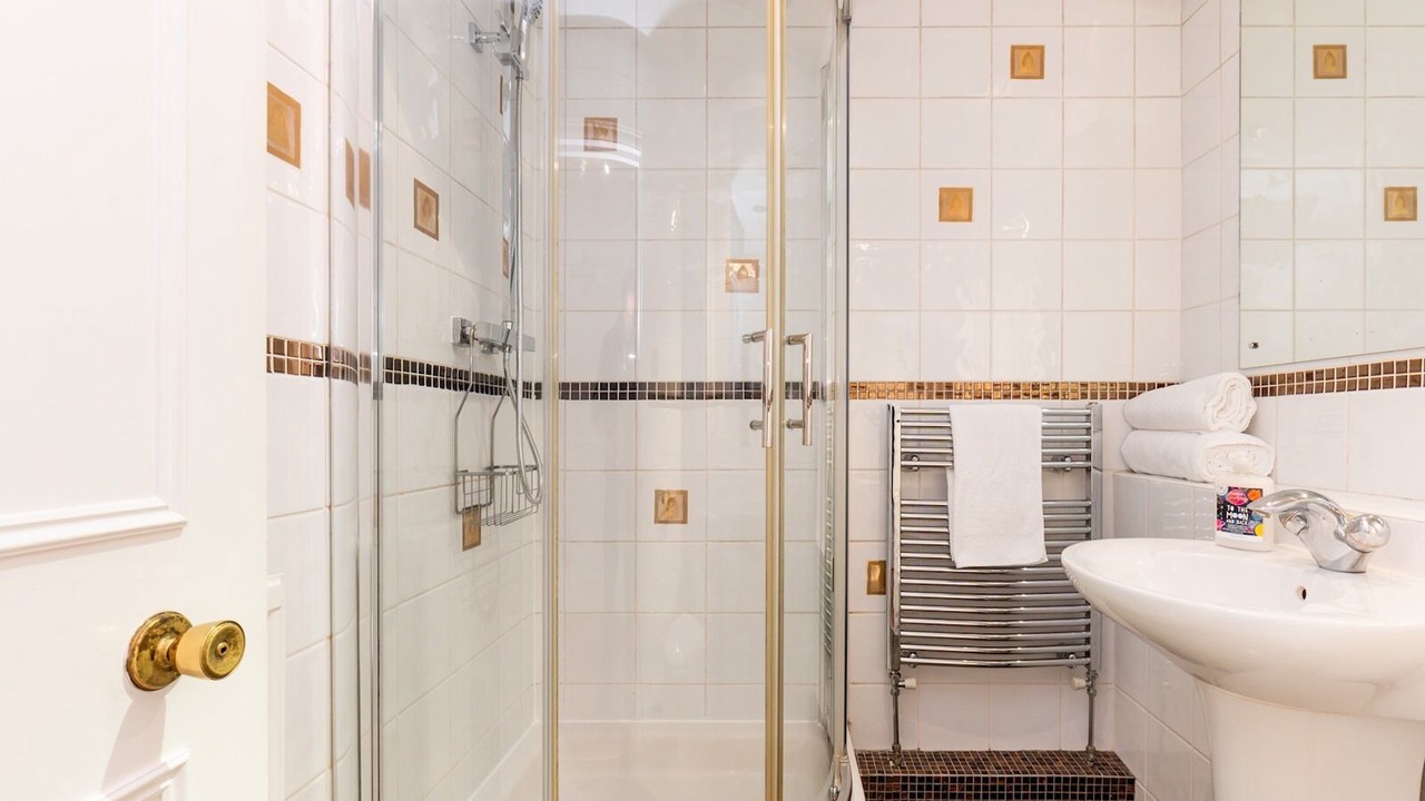 Photo of Bathroom in Pembridge
