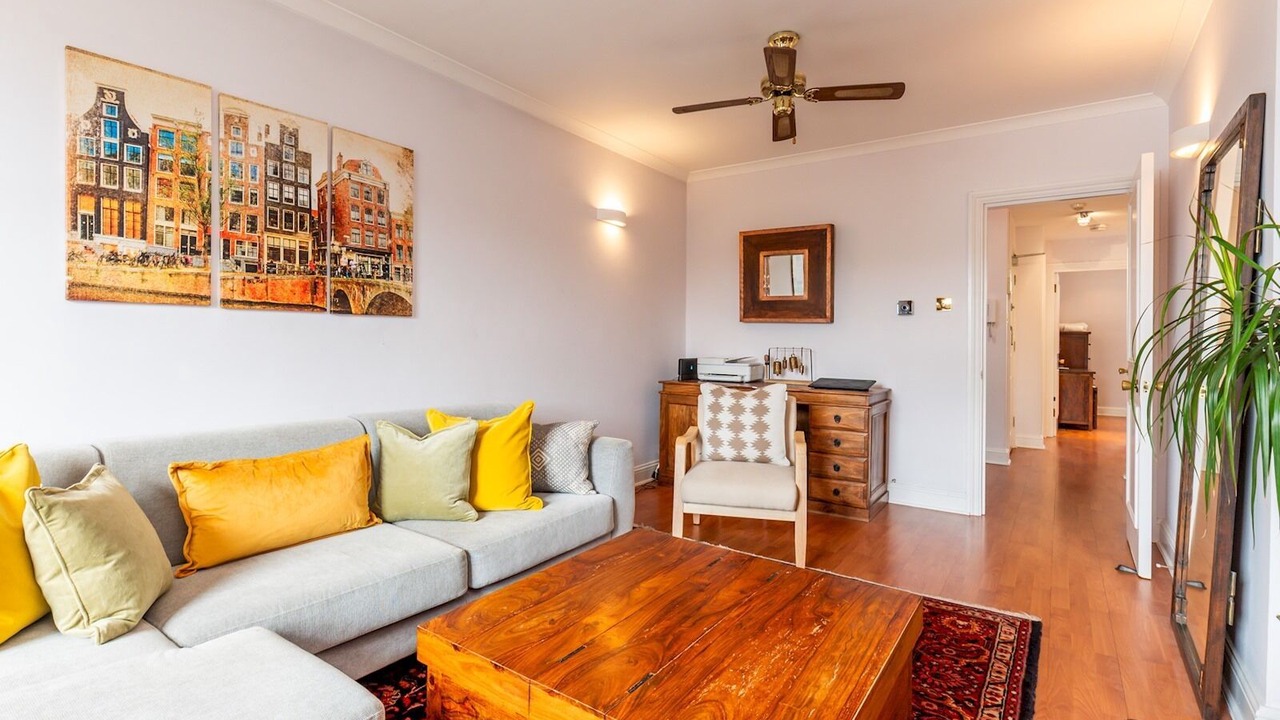 Photo of Livingroom in Pembridge