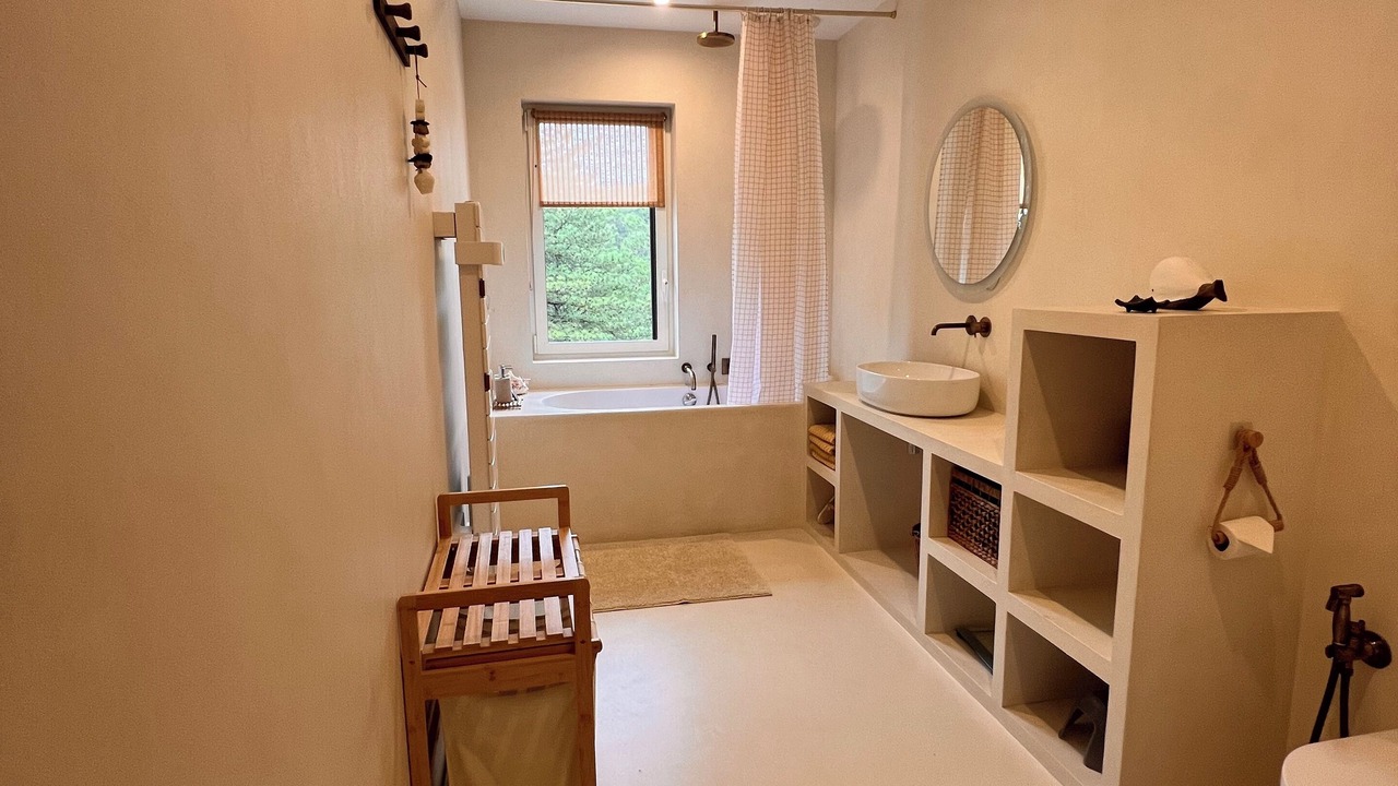 Photo of Bathroom in Beaune
