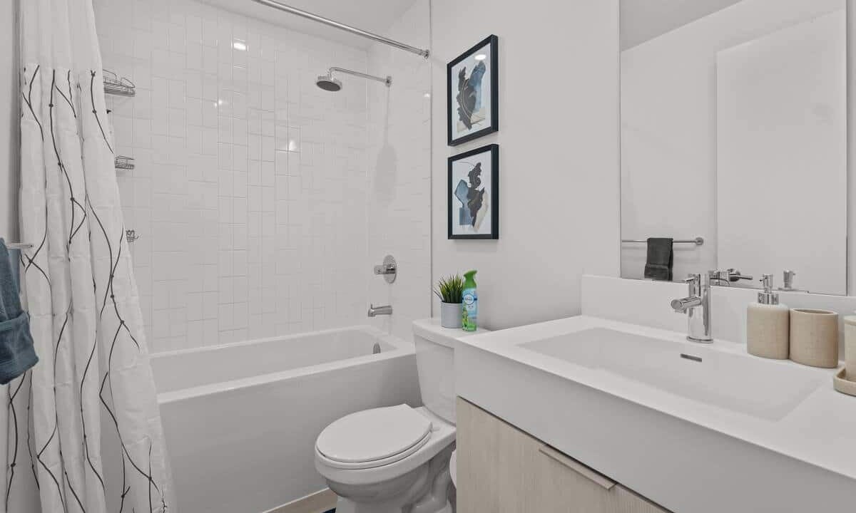 Photo of Bathroom in Cabbagetown