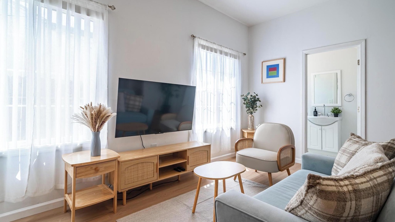 Photo of Livingroom in Davis Tract