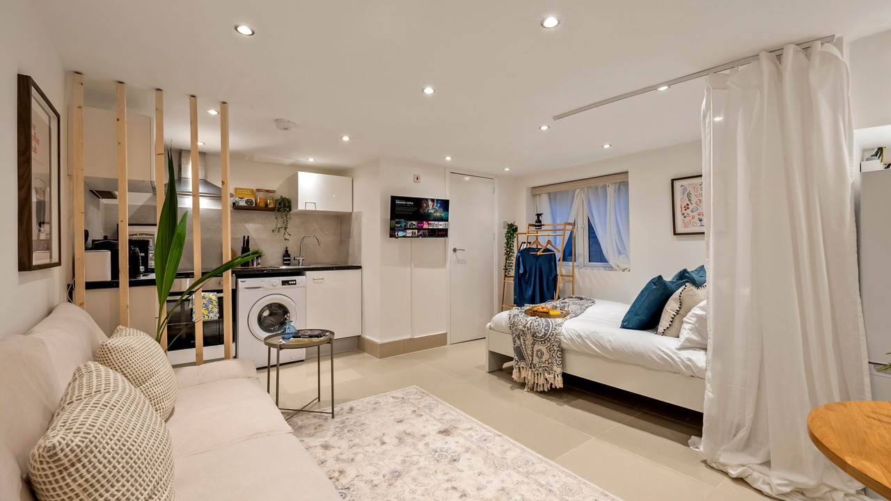 Photo of Livingroom in Harrow Road