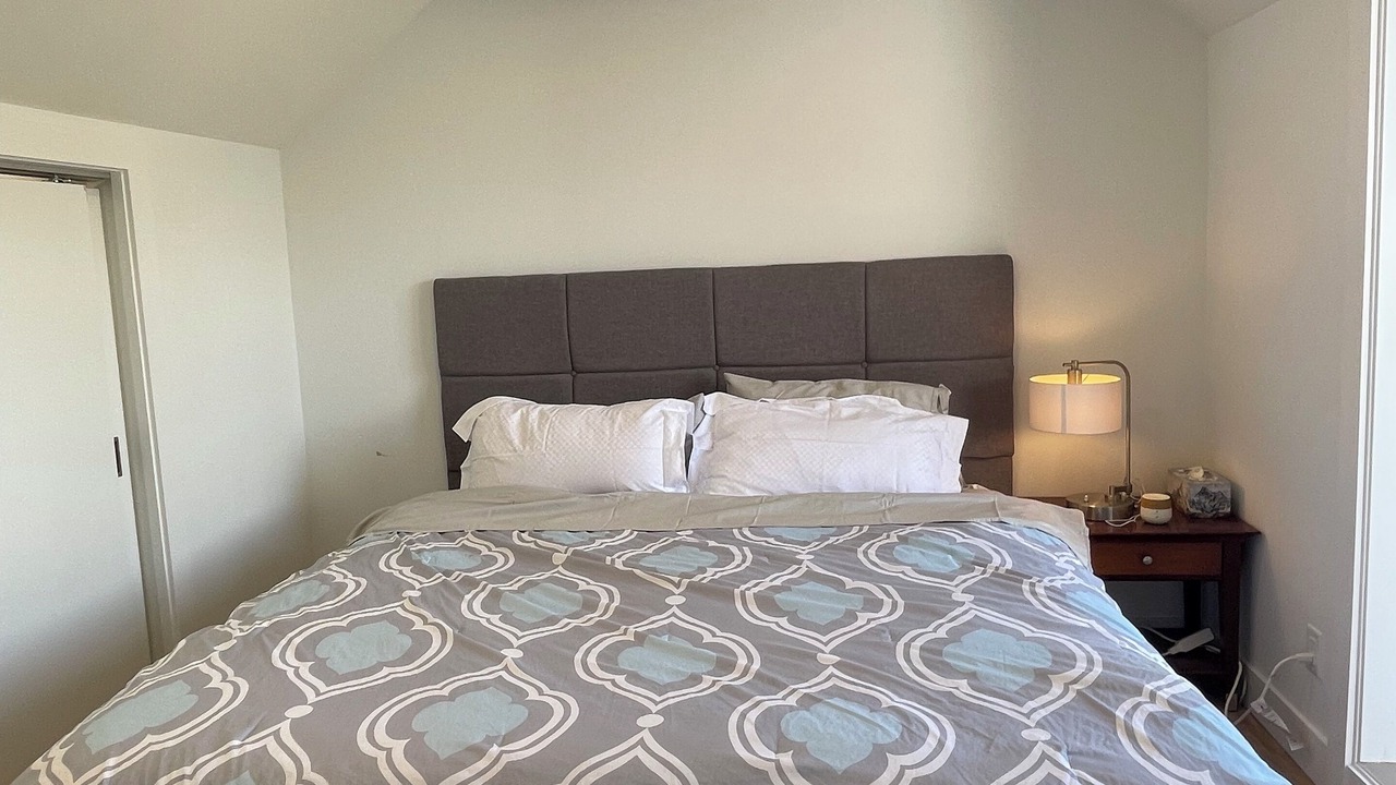 Photo of Bedroom in Oakridge