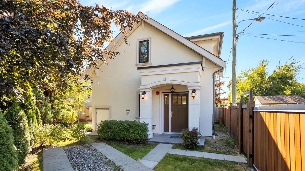 Photo of Outdoor in Oakridge