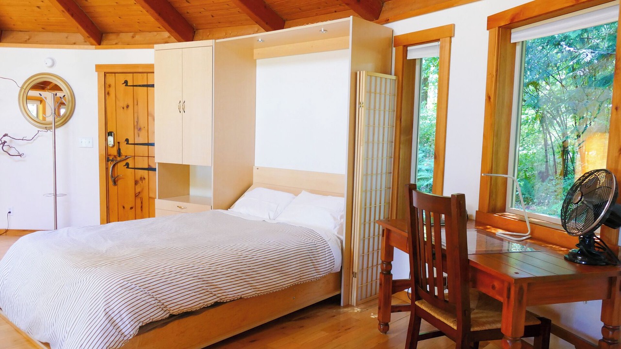 Photo of Bedroom in Lummi Island