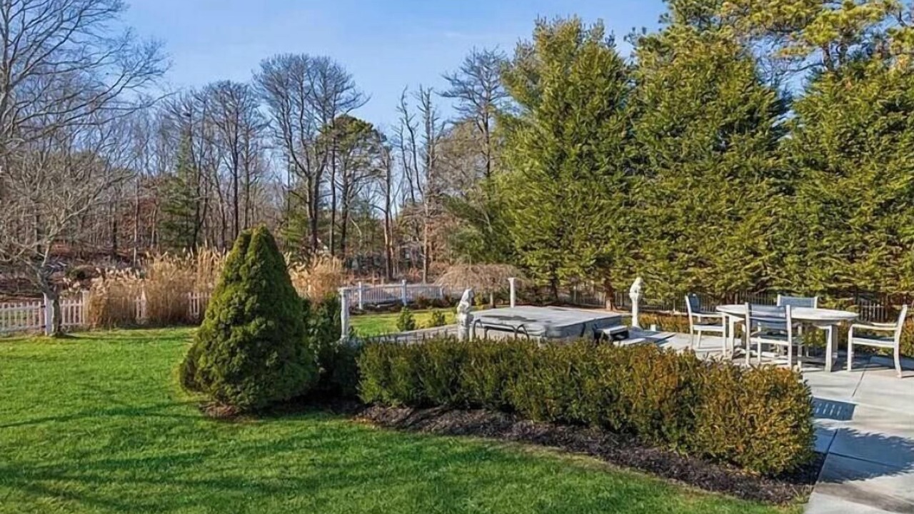 Photo of Outdoor in Wainscott Woods