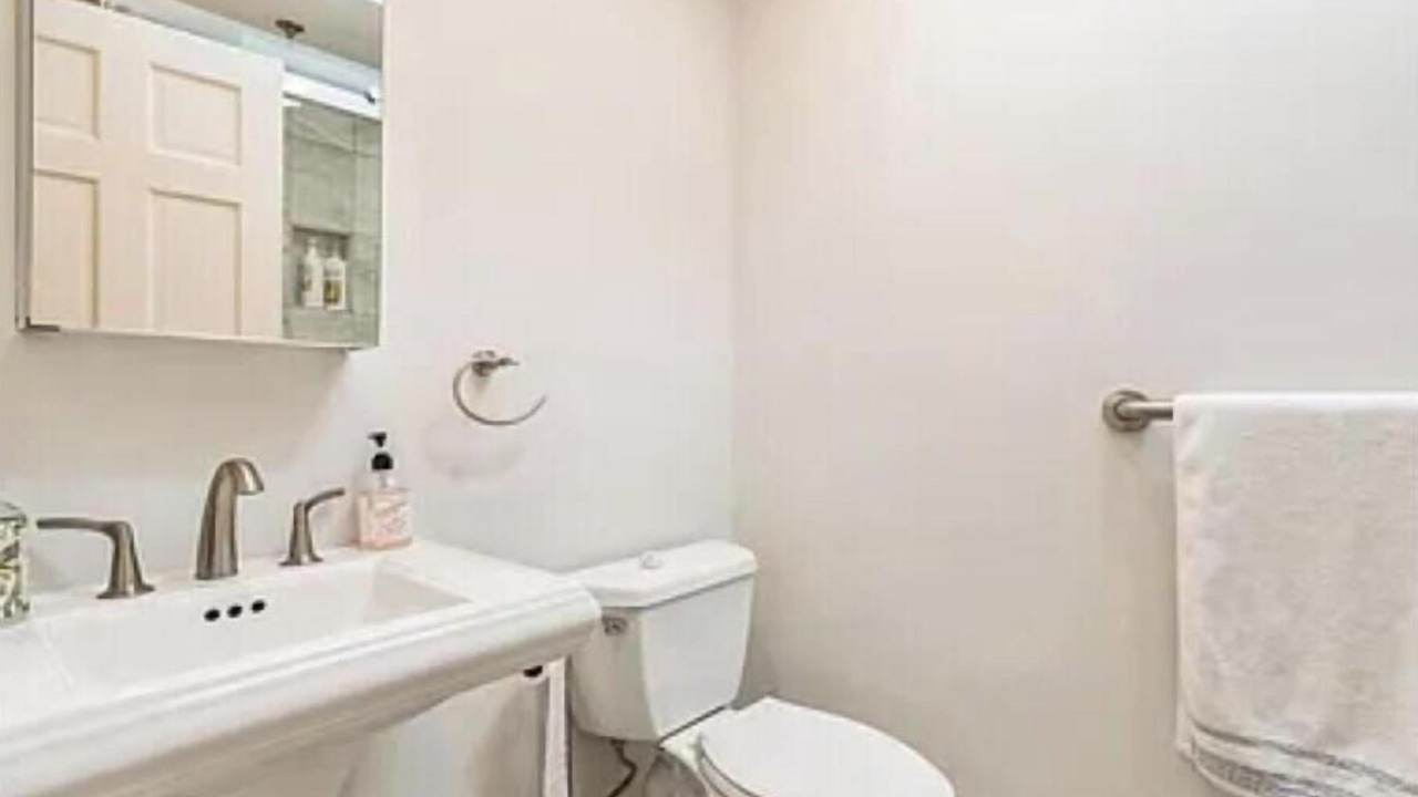 Photo of Bathroom in Wainscott Woods